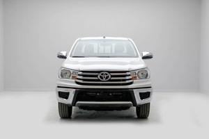 Notre meilleur véhicule d'occasion en excellent état pour Hilux Double Cabine, boîte manuelle, Diesel Turbo, intérieur cuir R18, parfaitement fonctionnel à 100 %. - Product Image 6