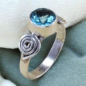 แหวนพลอยบลูโทแพซแท้ ประดับเงินแท้ 925 งานฝีมือประณีต ขายส่งจำนวนมาก - Product Image 1