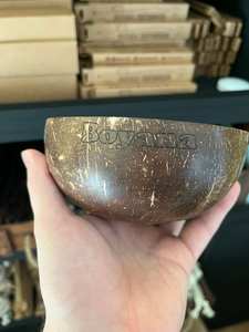 Cuenco de cáscara de coco pulido Utensilios de cocina ecológicos para el hogar o acampar Fácil de hacer - Product Image 3