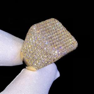 Anillo de moissanita de lujo con incrustaciones de diamantes, chapado en oro de 14k, plata de ley 925, joyería de fiesta estilo hip hop para hombres y mujeres - Product Image 1