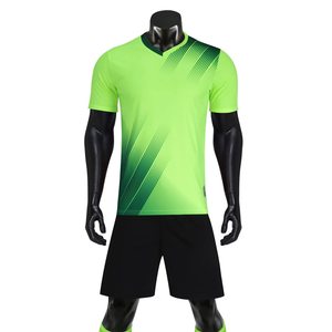 Camiseta y pantalones cortos de fútbol OEM baratos de alta calidad 100% poliéster Spandex Club recién llegados uniforme de fútbol personalizado - Product Image 3