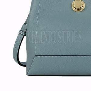 Outwear Color sólido Moda al aire libre Bolsos de cuero de moda para mujeres Hecho en Pakistán - Product Image 4