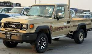 Toyota Land Cruiser Pick LC79 2025, Equipamiento Completo, Motor Diésel 2.8L, Transmisión Automática, Interior Claro, Asientos de Cuero, Neumáticos R16 - Product Image 2