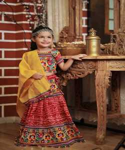 Navratri Collection spéciale Lahenga Choli Prix le plus bas du marché Surat Gujarat Vêtement ethnique ApparelVêtement - Product Image 4