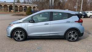 Chevrolet Bolt EV Premier FWD 2017 d'occasion, incroyablement parfait, faible kilométrage, en stock, proposé à un prix fantastique - Product Image 3