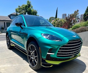 Offre Spéciale : Aston Martin DBX 707 AMR23 Edition d'occasion 2024 - PRÊT À EXPÉDIER - Product Image 1