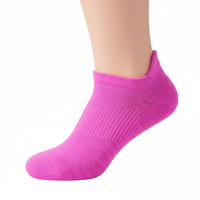 Chaussettes de cheville de sport athlétiques à séchage rapide pour femmes Chaussettes de bateau respirantes pour le fitness et la course Manchette de logo personnalisable
