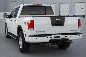 USADO LHD/RHD 2012 NIS S AN TITAN PRO-4X 4X4 - Product Image 2