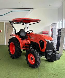 Mini-tracteur Kubota haut de gamme avec chargeur frontal, tracteur utilitaire compact de petite taille, équipement agricole, haute performance, longue durée de vie - Product Image 6