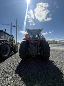 Massey Ferguson 2025 6S.155 Tracteur de milieu de gamme Premium Puissance et efficacité supérieures avec composants de base Pompe et boîte de vitesses - Product Image 2