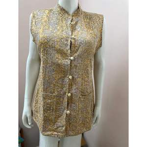 Chaquetas de edredón Kantha elegantes más vendidas del fabricante indio Ropa de dormir con longitud media de cintura natural a precio a granel - Product Image 6