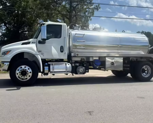 El mejor!! PRECIO AL POR MAYOR Camión de Vacío Usado MV607 4x2 Equipado con un Tanque de Aluminio de 2,100 Galones, Camión de Trabajo Mediano para Exportación a Todo el Mundo - Product Image 1