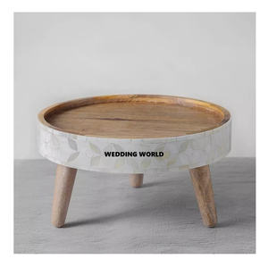 Support à gâteau en bois de forme ronde avec trois pieds support à gâteau en bois de créateur classique élégant fait à la main de qualité supérieure - Product Image 1