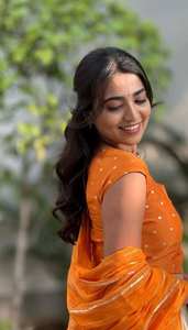 Travail de broderie en Georgette à la mode Lehenga Choli avec Dupatta pour les fêtes d'été Couleur noire - Product Image 5