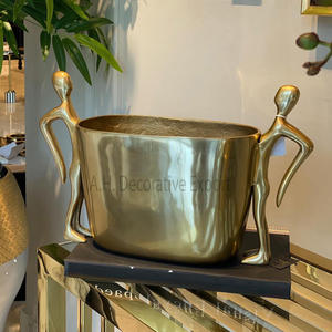 Florero de Aluminio de Estilo Moderno con Acabado Dorado Antiguo, Floreros Cónicos para Decoración de Mesa y Suelo, Florero de Metal - Product Image 2