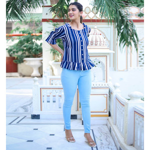 Haut à volants imprimé à rayures pour femmes de haute qualité en coton rayonne viscose bleu respirant taille XL pour toutes les saisons - Product Image 1