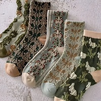 Chaussettes en coton de Style Vintage, chaussettes Tube mi-longues à Texture brodée, bas et bonneterie pour femmes