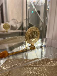 Cuenco de postre redondo vintage con acabado de metal dorado de aluminio con tapa, perfecto para bandeja para servir frutas en hoteles y restaurantes - Product Image 4