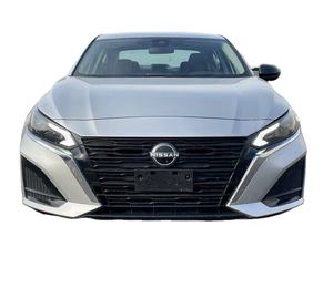 Usado en buen estado 2024 2.5 SV FWD Llantas de aleación R16 izquierdas Asientos de cuero Sistema de navegación Arranque remoto Android Auto Techo solar - Product Image 1