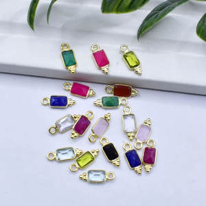 Pendentif unique à fermoir en pierre de quartz rose, forme rectangulaire, en laiton, 8 à 10 mm, prix de gros et MANGALMAY CORPORATION - Product Image 2