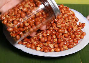 À prix compétitif Bio Salé Épicé Fariné Ail Chili Peau de Poisson Arachides Kim Long Vietnam Mélange Parfait Chaleur Crunch Séchée - Product Image 5