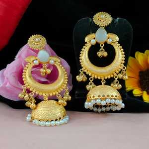 Perles minimales suspendues et pierre de moissanite Jhumkas indiennes subtiles pour les femmes étincelle intemporelle idéale pour les mariages, les occasions spéciales - Product Image 1