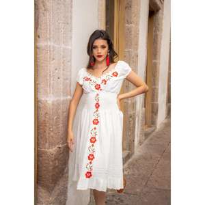 Robe midi noire brodée pour femmes, broderie florale, col en V, manches courtes, robe décontractée ethnique d'été - Product Image 2