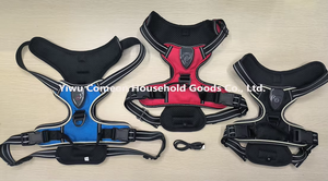 Harnais lumineux pour chien Harnais pour chien LED sans traction avec poignée Gilet réfléchissant réglable rechargeable par USB Harnais pour chien LED de nuit - Product Image 5