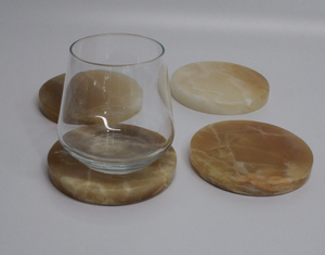 Posavasos de piedra de mármol personalizado de lujo al mejor precio, tapete y almohadillas redondas blancas y amarillas para bebidas - Product Image 1