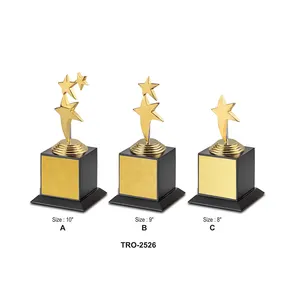 Trophée Gold Star de l'entreprise en métal de qualité supérieure avec trophée en boule de cristal disponible au meilleur prix du fournisseur indien