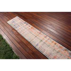 Alfombra Vintage de 1.5x8.7 pies, Alfombra Turca, Alfombra de Lana con Estampado Animal Azul y Naranja - Product Image 4