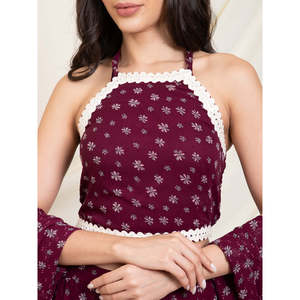 Conjunto Bohemio para Mujer, Top Halter con Cuello Halter y Pantalones Dhoti con Dupatta, Tela de Chifón Bordada, Color Vino - Product Image 2