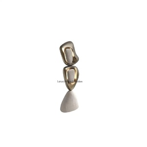 Modern Admirable Designer <b>Gold</b> Plated Aluminum Casted High Standard Quality Luxury Look Sculpture for Hotel Lobby <b>Console</b> <b>Table</b> - Product Image 5