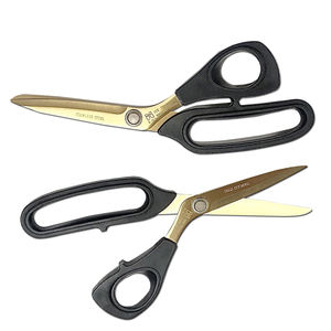 Ciseaux de couture professionnels antiques de 8.5 pouces en acier inoxydable avec poignée souple pour la couture de coupes de précision fabriquées à Taiwan - Product Image 3