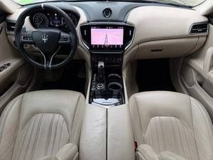 IMPRESIONANTE Ma-se-ra-ti Gh-ib-li MODENA 2022 CON TRANSMISIÓN AUTOMÁTICA V6 - Product Image 2