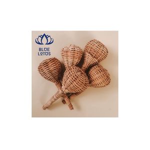 Sonajero de ratán divertido - Product Image 1