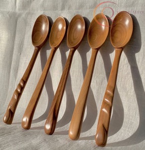 Juego de Cubiertos Desechables de Madera Sostenible de Primera Calidad con Acabado Mate para una Presentación Elegante de la Mesa - Product Image 1