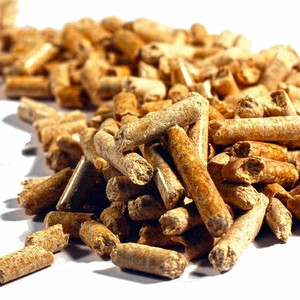 Granulés de bois de pin de haute qualité 6mm pour poêles de chauffage efficaces Chaudières à granulés et barbecues - Product Image 2