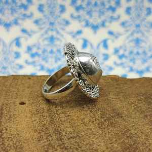 แหวนเงินสีเงิน925เคลือบไททาเนียมสีเงินดีไซน์ทางตะวันตกเฉียงใต้ทำจากช่างฝีมือด้วยหินไข่มุกเพชรสำหรับงานแต่งงาน - Product Image 4