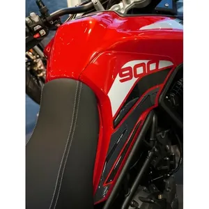 แผ่นป้องกันถังน้ำมันด้านข้างรถมอเตอร์ไซค์ 2 ชิ้น แบบเจล 3 มิติ สำหรับ Triumph Tiger 900 GT พร้อมอุปกรณ์ตกแต่งโครเมียม - Product Image 2