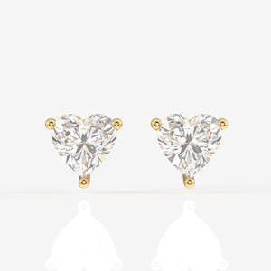 Boucles d'oreilles solitaires en or 14 carats avec diamant de laboratoire taille cœur - Product Image 1