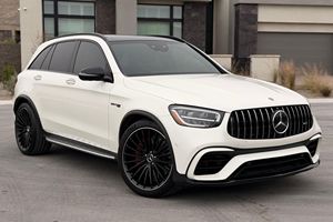 Mercedes-AMG GLC 63 2021 d'occasion en bon état, 1 propriétaire, 469 ch, V8 biturbo, transmission intégrale, Designo Diamond White - Product Image 2