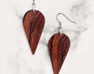 Boucles d'oreilles pendantes en bois de style vintage pour mariages - Product Image 4