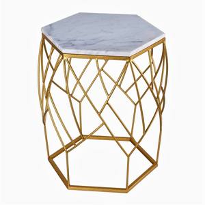 Mesa Auxiliar de Diseño Moderno Hecha a Mano con Logotipo Personalizado de Alta Calidad, Superficie de Metal y Mármol Pulido Brillante, Muebles Únicos para Sala de Estar - Product Image 5