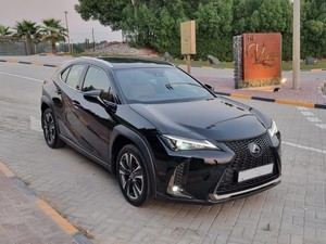 UX200 LX 2021 Usado, Motor Turbo, Tracción en las Cuatro Ruedas, Automático, Luces LED R18, Interior con Luces, Asientos de Cuero, Control de Crucero Adaptativo - Product Image 5