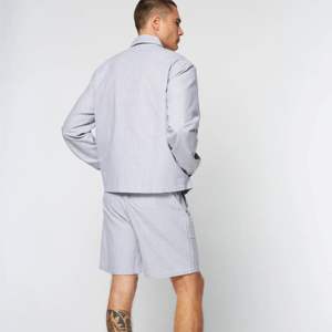 "Chaqueta de tela Oxford personalizada de alta calidad para hombres y mujeres: Prendas de Vestir exteriores duraderas e impermeables" - Product Image 2