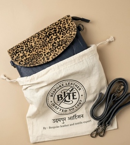 BOLSO BANDOLERA CON ESTAMPADO DE LEOPARDO, Bolso Bandolera de Cuero Genuino con Solapa con Estampado de Leopardo, Mini Bolso de Moda para Todas las Temporadas - Product Image 6