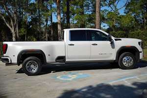 2024 Bajo kilometraje Transmisión automática Asientos de cuero Sin accidentes y listo para enviar - Product Image 6