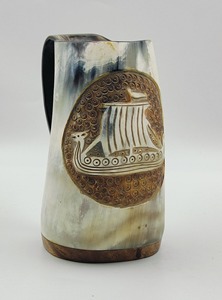Jarra de Cerveza Vikinga Personalizada Hecha a Mano con Cuerno de Buey - Product Image 4