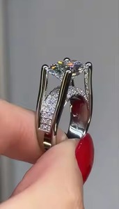 แหวนโซลิแทร์ทองคำขาว14K ใส่ได้ทั้งชายและหญิงพร้อม VS1 3CT ตัดวงรีเพชรปลูกในห้องปฏิบัติการครบรอบแต่งงานน่ารักของขวัญสำหรับเธอ - Product Image 3